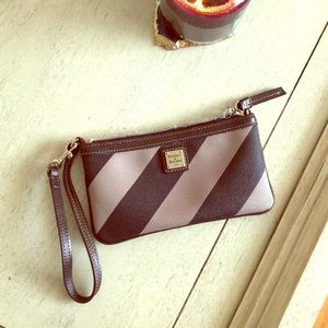 Dooney & Burke Wallet *PLEASE READ DESCRIPTION*